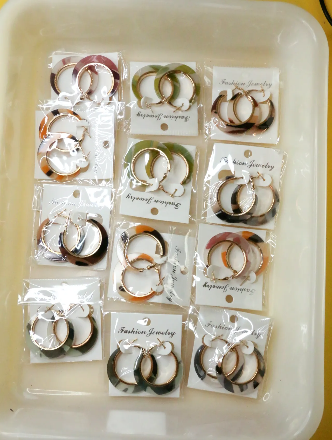 Lote de pendientes de aro estampados al por mayor — lote de bisutería para mujer, detalle · Lotes Bisutería (H0009)